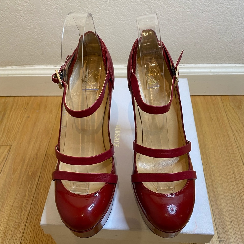 RARE Versace Runway Stilettos Fall 2008 | Size 7B | Merlot & Gold